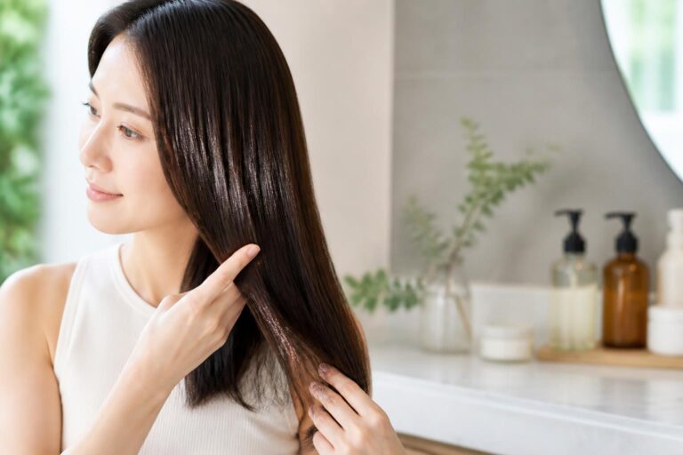 髪のツヤが失われてパサつく原因は？